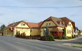 Berki Vendeglo Es Hotel